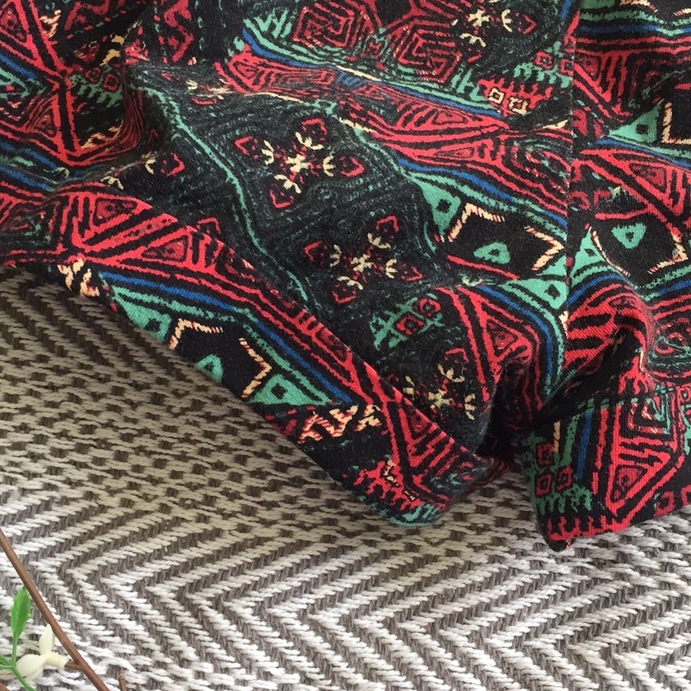 Tribal print high waisted shorts☀️ - Picture 5 of 6